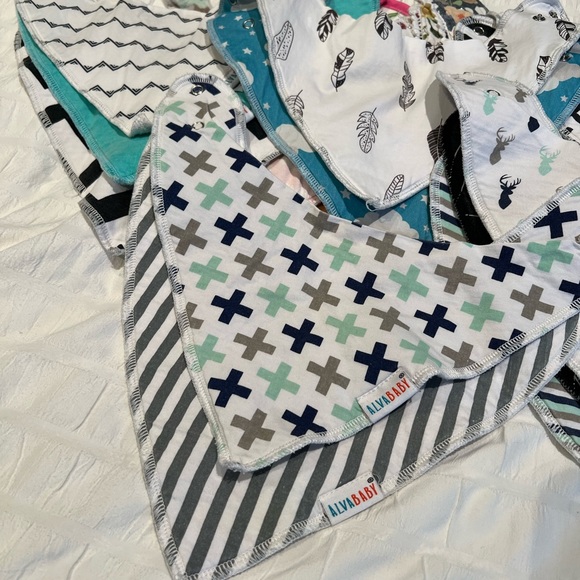 Baby Drool Bib Haul-23! - Picture 4 of 6